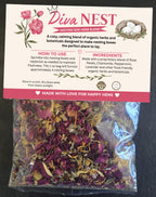 Diva Nest nesting box herb blend packaging with dried herbs inside